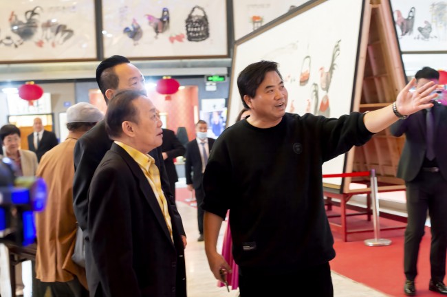 泰国亲王造访国画大家朱祖国进行文化交流并收藏了书画作品